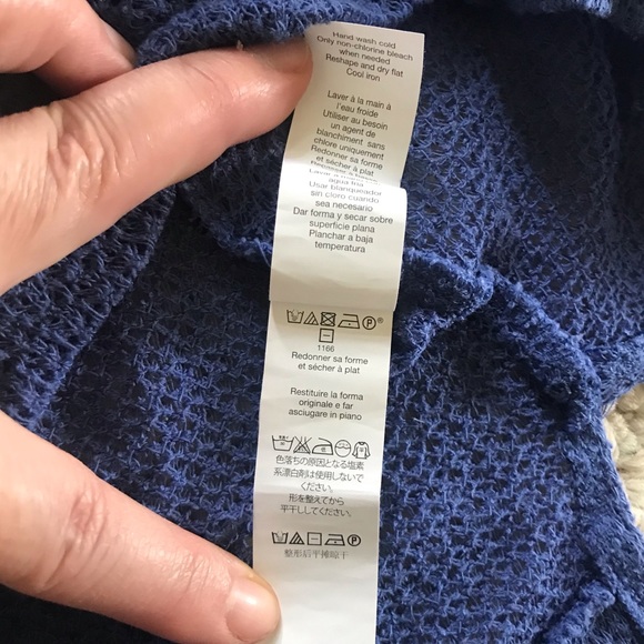 Gap Body Pull Over - Picture 13 of 13